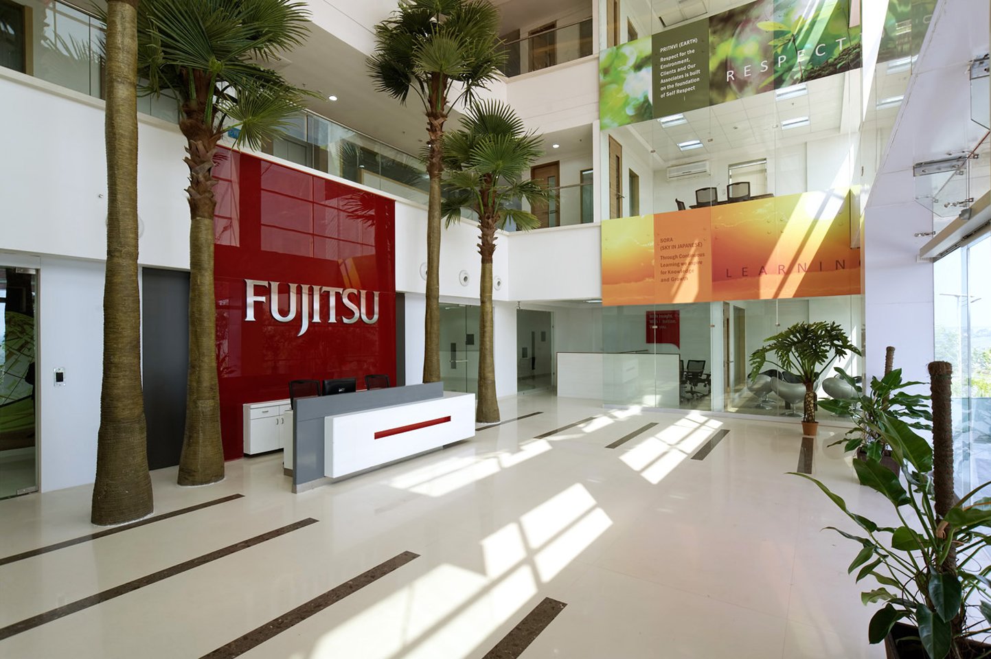 Fujitsu, view 4